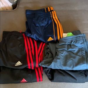 Men’s/women’s adidas track pants S/M